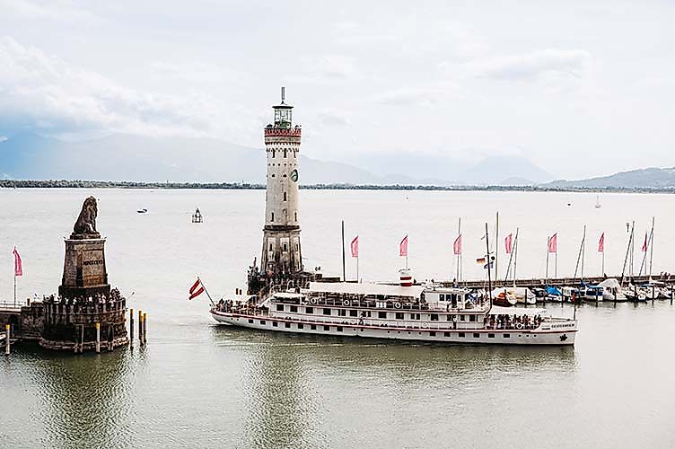 Ganslessen – Motorschiff Österreich